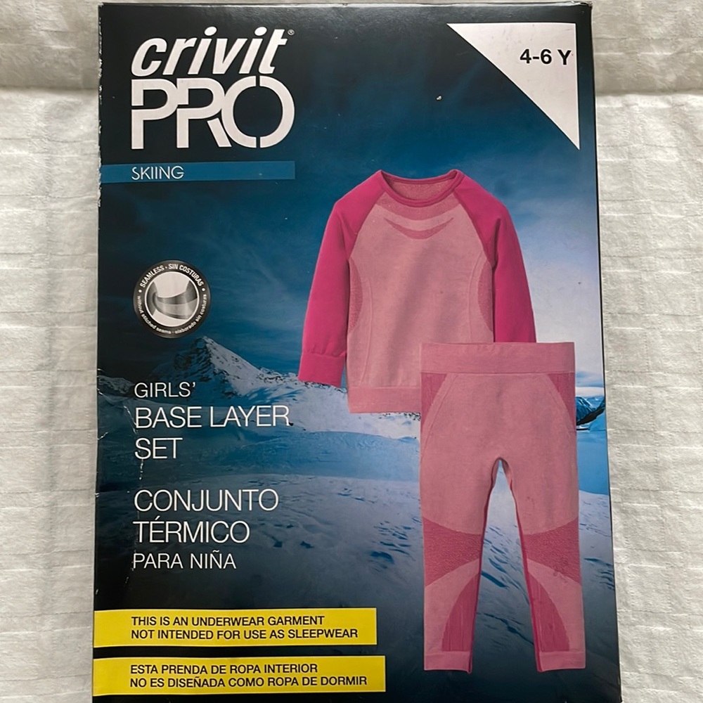 NIB girls 2 pc skiing base layer